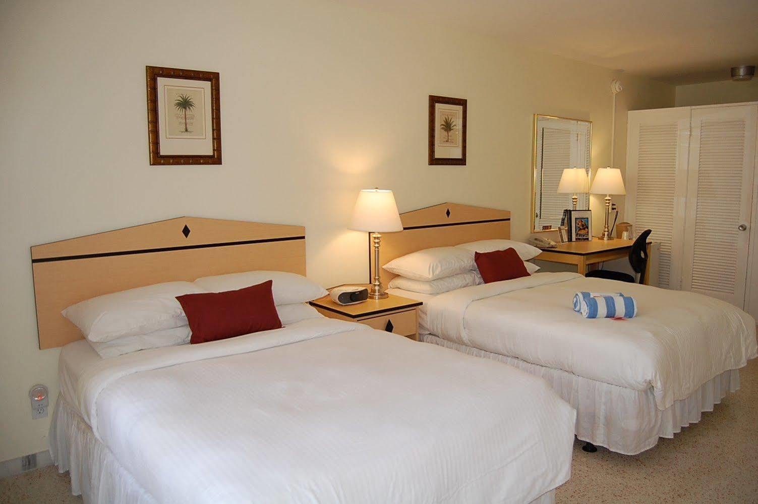Alcazar Resort- Gay Mens Resort 포트 로더데일 외부 사진